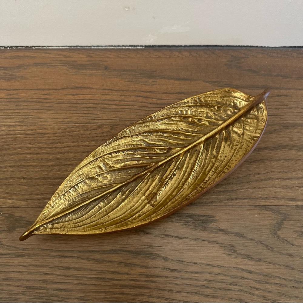 Vintage 1940s Virginia Metalcrafters Brass Calathea Leaf Dish Tray 10.5"l - Picture 7 of 8